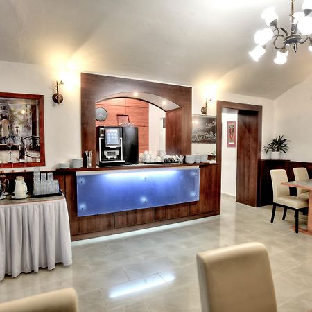 Royal Plaza Otel Prag Dış mekan fotoğraf