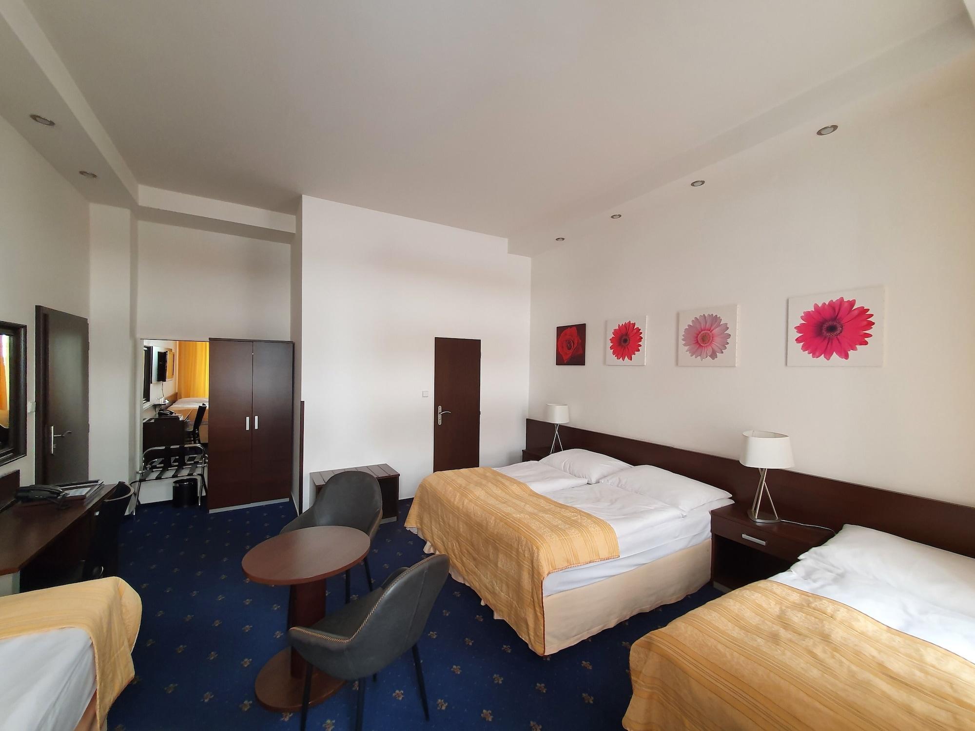Royal Plaza Otel Prag Dış mekan fotoğraf