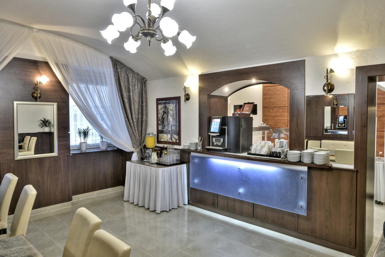 Royal Plaza Otel Prag Dış mekan fotoğraf