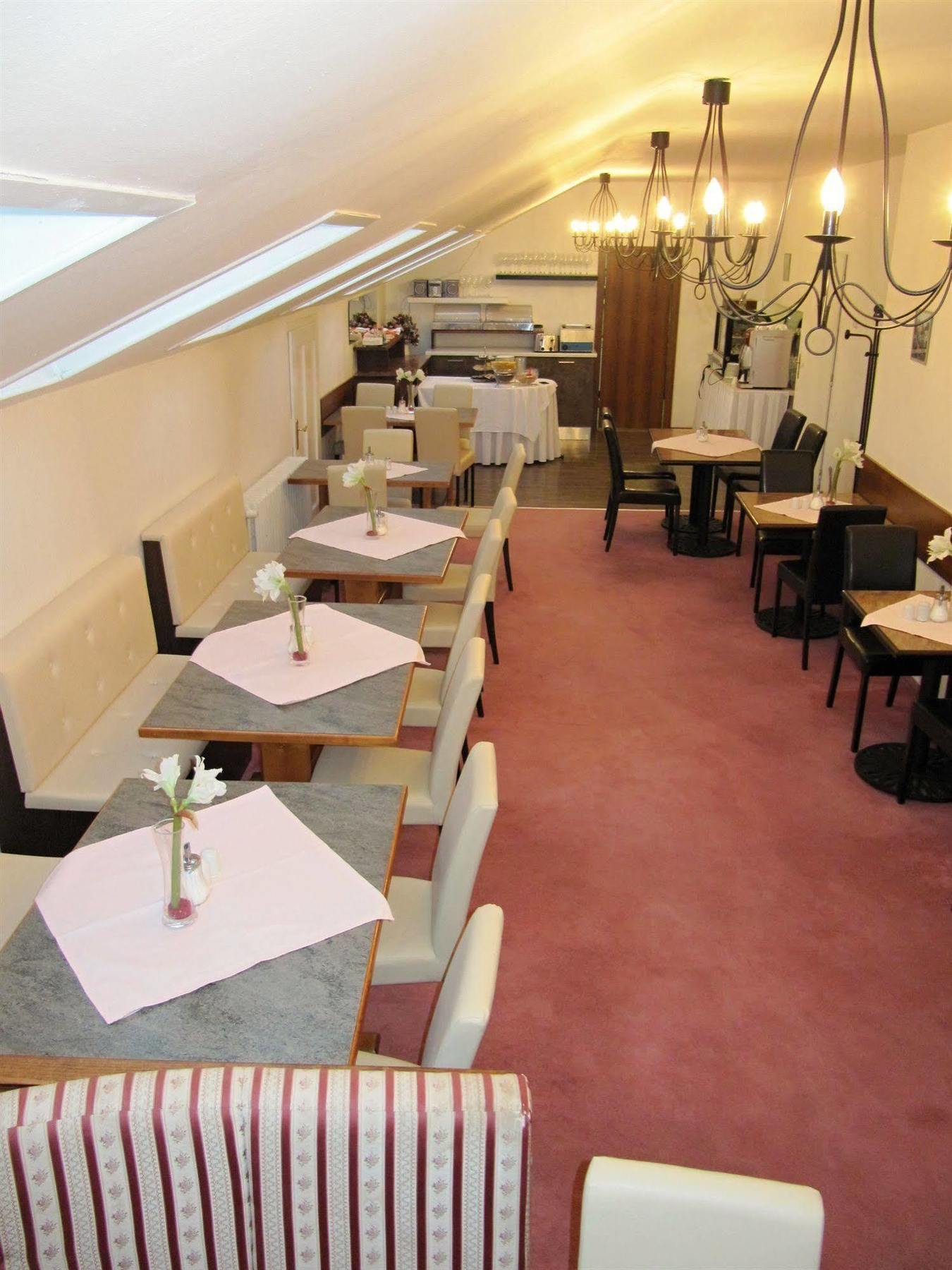 Royal Plaza Otel Prag Dış mekan fotoğraf